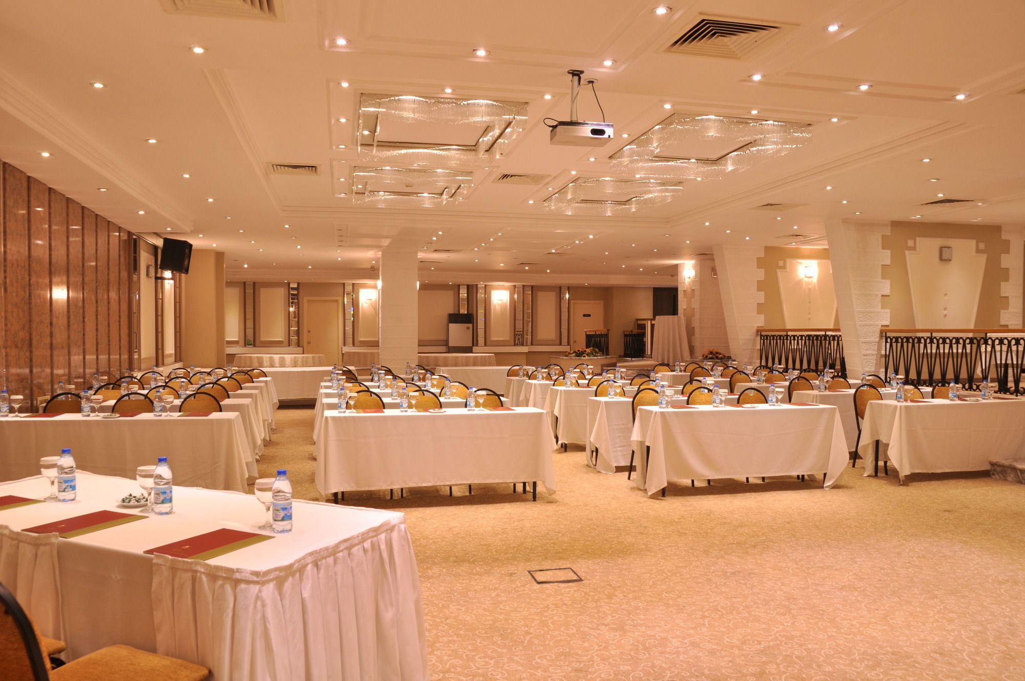 Altinel Ankara Hotel & Convention Center Ancara Exterior foto